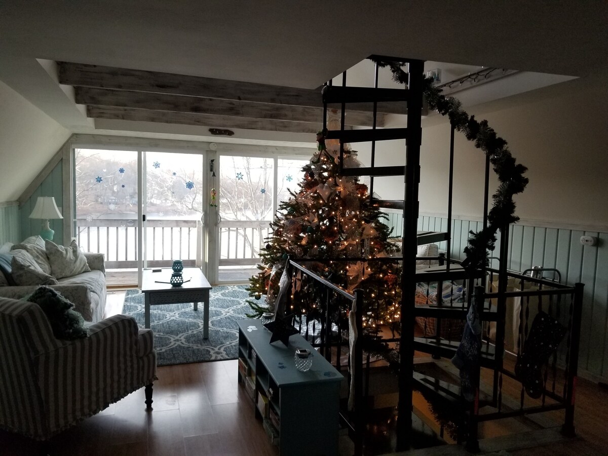 Welcome to The Wren House on Wilkinson lake!