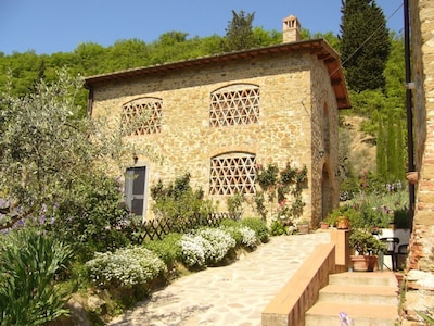 GIAGGIOLO apartamento en casa de campo en las colinas de Chianti, a sólo 13 km de Florenc
