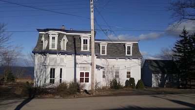 A beautiful 5 bedroom 4 bath house with Stunning Ocean View in town of Digby