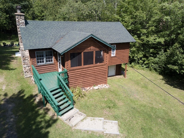 Pine Hill Cabin is about 3 miles from Whiteface Mountain