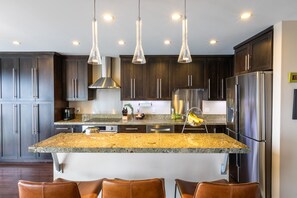 Breakfast counter