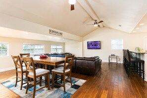 Open floor plan, perfect for entertaining!