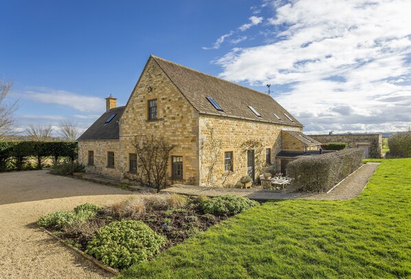 Claytons Cottage, Lower Oddington, Cotswolds