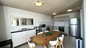 Dining & Kitchen area