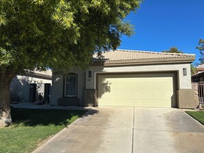 Front View of Laguna Palms West