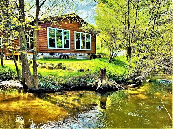 Welcome To Your North Coast Cottage Getaway