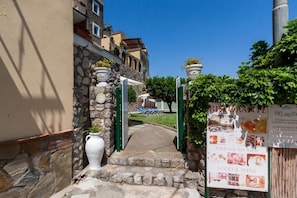 Enceinte de lâhĂ©bergement
