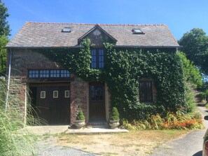 Gill’s Pottery and Craft Barn.  Everyone is welcome to join in.