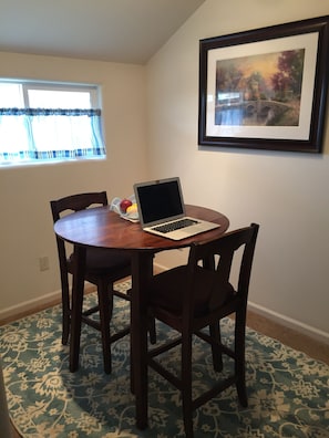  work / eating space in room
