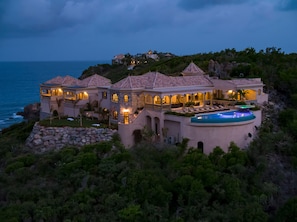 Majestic Villa Cin Cin in the evening.