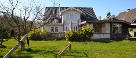 Ferienhaus 'Lyckan' mit wunderschönen, eigenen Garten.