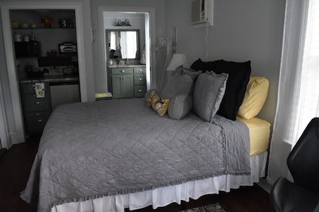New queen bed!