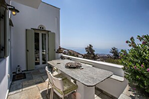 LOW  LEVEL BALCONY