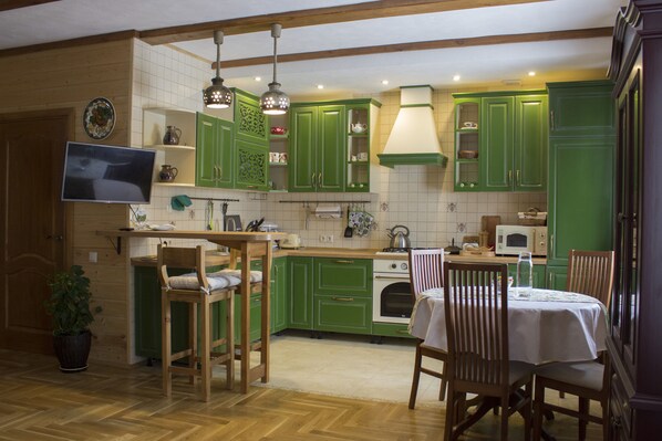 Private kitchen