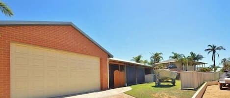32 Batavia Circle, Kalbarri, Western Australia - Front with double Garage