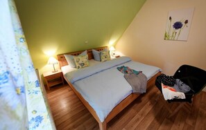 Ferienwohnung Kornblume mit Safe und überdachtem Balkon-Schlafzimmer