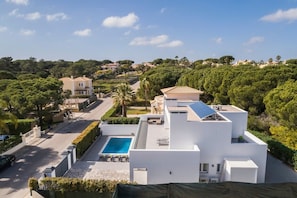 Luxury 3 bedroom villa in Vilas Alves close to Dunas Douradas. Private Pool. A447 - 4