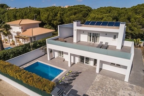 Luxury 3 bedroom villa in Vilas Alves close to Dunas Douradas. Private Pool. A447 - 3
