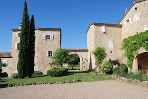 View of Château de Mappe