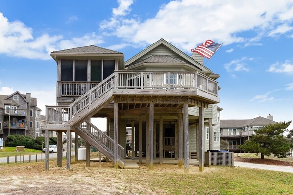 9 Exterior-Side Elevation-_DSC7404