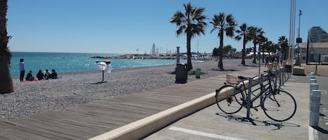 Les plages à 2 pas du studio