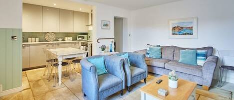 The Courtyard Retreat, Whitby - Host & Stay