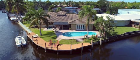 270 degree waterfront with southern exposure.