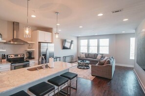 Kitchen/Living Room