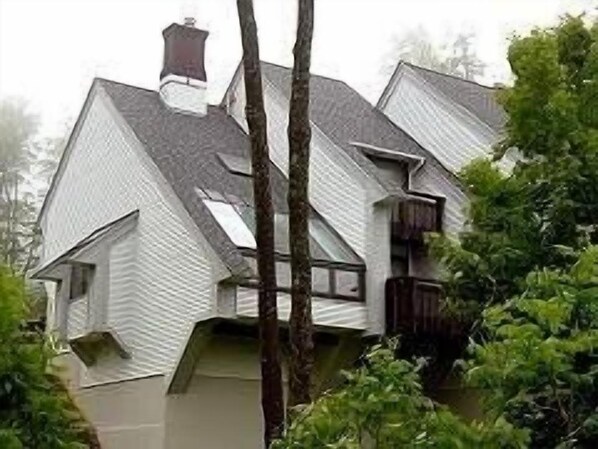 Scenic Views from Rear of Home