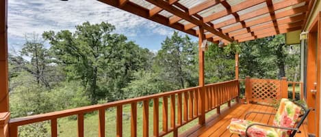 Wonderful, private, relaxing back porch with view of the woods