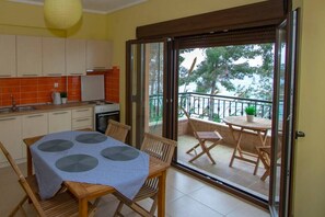 Kitchen and dining area