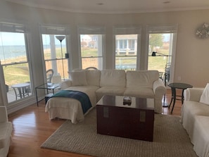 LIVING SPACE