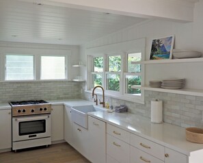 C5 Kitchen