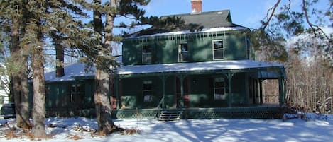 The Vermont House.  The Annex is the single story structure on the left.