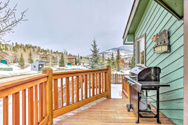 Silverthorne Vacation Rental | 3BR | 2.5BA | 1,392 Sq Ft | Stairs Required