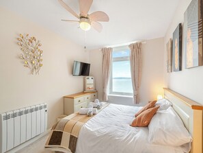 Double bedroom | Boohay - Bay Fort Mansions, Torquay