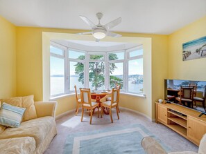 Open plan living space | Boohay - Bay Fort Mansions, Torquay