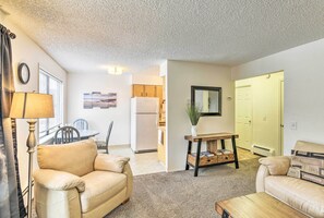 This 1-bedroom, 1-bath vacation rental offers all the comforts of home.