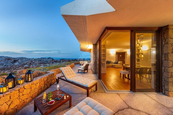 Balcony / Terrace / Patio