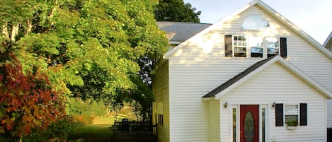 Creekside Chalet