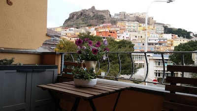 Zentrale Wohnung mit Balkon mit Meerblick und Stadtblick