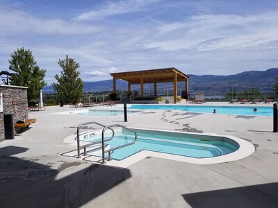 Stunning Okanagan Oasis!