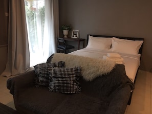 G77, Cozy room and comfortable, Wifi,