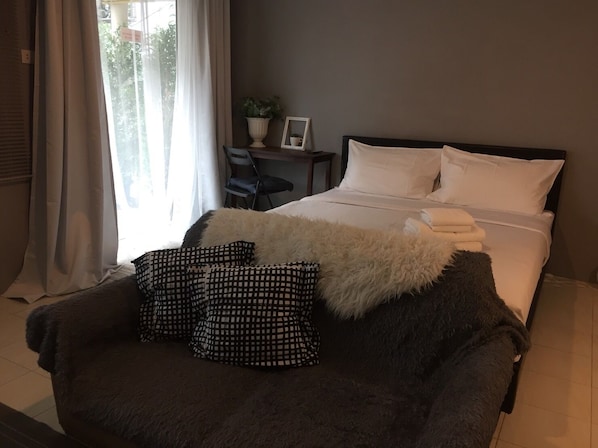 Gfeel 88, Convenient room near BTS E12