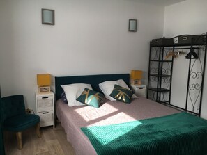 la chambre(lit en 160)

