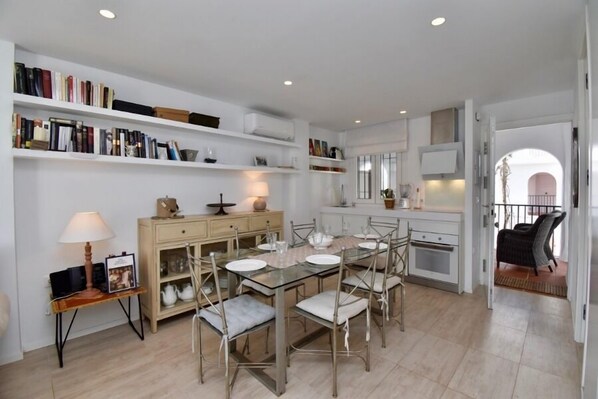 Living-dining room