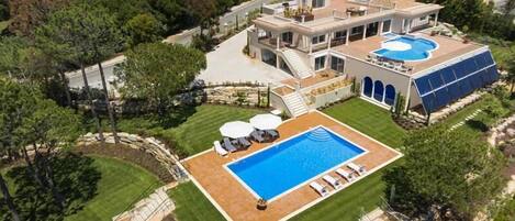 STUNNING LUXURY VILLA WITH TWO POOLS, JACUZZI, SEA VIEWS W126 - 3