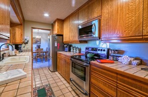 Indoors, Flooring, Room, Oven, Hardwood