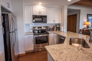 Room, Indoors, Flooring, Kitchen, Oven