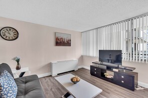 Living Room, Indoors, Room, Furniture, Flooring